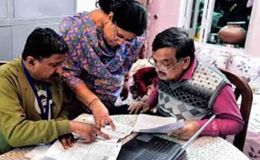 The deadline for SIR (Self-Identification Report) has been extended in 5 states and 1 Union Territory: Forms can be filled till December 18 in MP and Chhattisgarh, and till December 26 in UP.