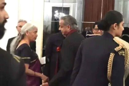 Tharoor said – I enjoyed talking to the Russian delegation.