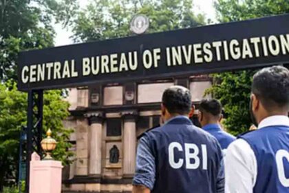 A Lieutenant Colonel posted at the Ministry of Defence has been arrested for accepting bribes.