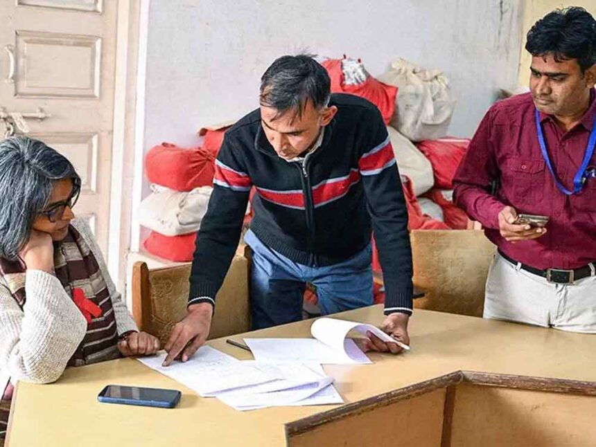 Supreme Court said – Government employees will have to perform SIR duty