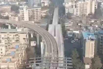 Mumbai flyover reduced from 4-lane to 2-lane: Design mocked on social media