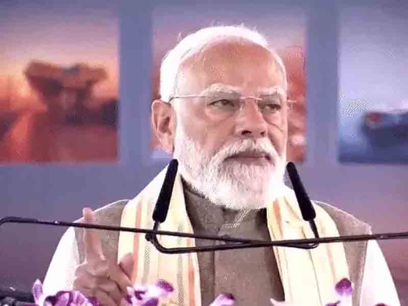 Modi said: "We stopped the return of 'jungle raj' in Bihar, and now we will bid farewell to it in Bengal."