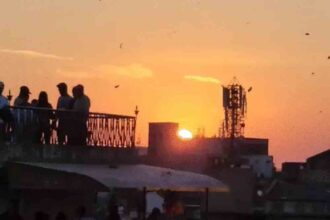 Rooftops for rent for kite flying on Makar Sankranti: In Ahmedabad, rooftop rentals range from 20,000 to 150,000 rupees.