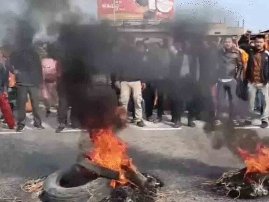 In Assam, mobs set fire to houses and police outposts, blocking highways; internet services suspended in Kokrajhar.
