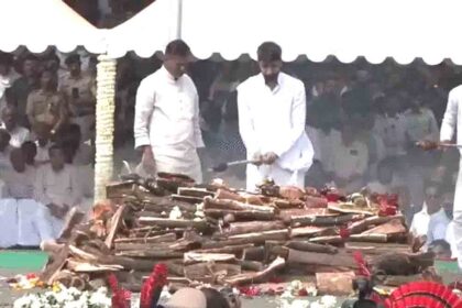 Ajit Pawar's last rites, wife offers Ganga water, sons perform last rites