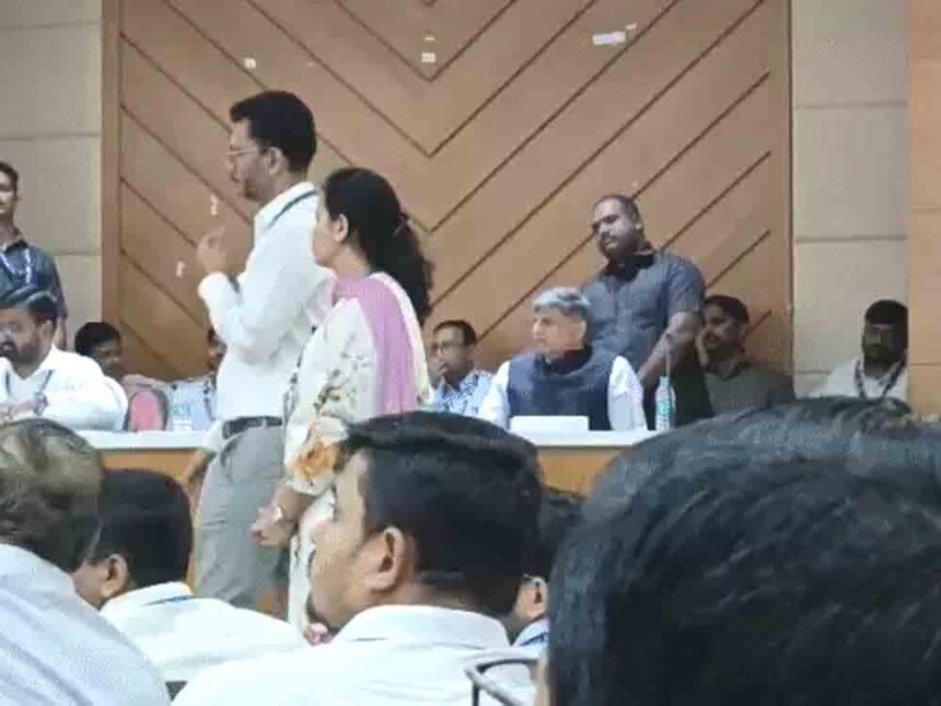 Women will be mayors in 15 municipal corporations, including Mumbai: Uddhav Thackeray faction alleges rules were changed for BMC.