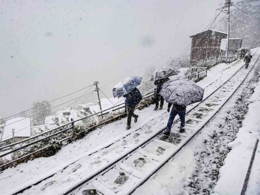 Mercury dropped by 10° in Rajasthan, Mount Abu minus 7°: Rain in 5 states including UP-MP