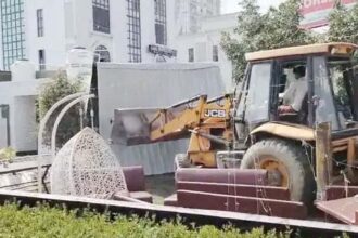 DTP bulldozers run on illegal construction, demolish banquet hall and hotel