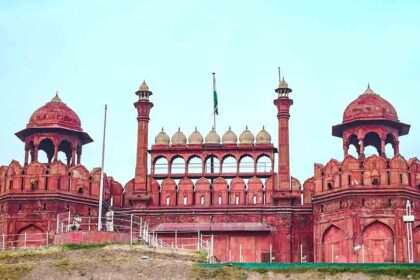 Terrorist attack alert in Delhi, security beefed up at Red Fort