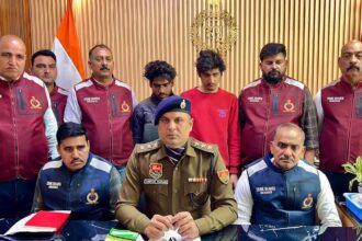 Patwari and his associate arrested while taking bribe of Rs 20,000