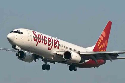 SpiceJet flight makes emergency landing: It was going from Delhi to Leh.