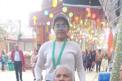 Commendable initiative of Red Cross Society under the guidance of DC Ayush Sinha: 16 wheelchair volunteers deployed to take senior citizens and differently-abled on a tour of the fair.