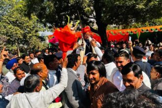 Minister Rajesh Nagar's birthday celebrated with great enthusiasm, flower shower from helicopter