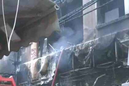 Fire in 4-storey building in Delhi, 9 dead, 3 girls among them