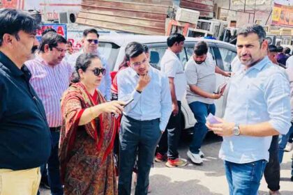 There will be barricading on both sides of the Gochhi drain, action will be taken against companies dumping chemical-laden water: Praveen Batra Joshi