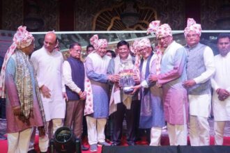 I am sitting among the women listening to the sound of the Chang...and Holi has come, the month of Phagun is full of fun...