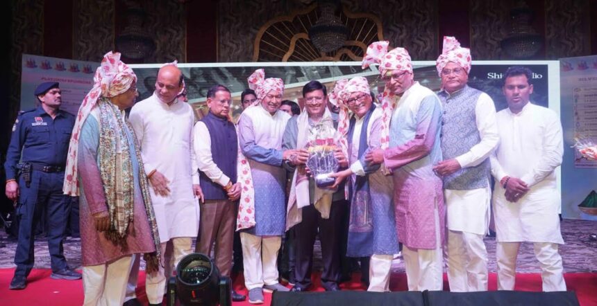 I am sitting among the women listening to the sound of the Chang...and Holi has come, the month of Phagun is full of fun...