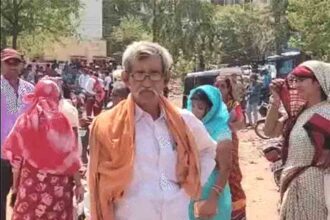 There was a traffic jam in many places in Rajasthan and Bihar for cylinders: lines formed across the country since morning.