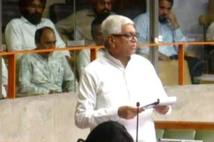 MLA Raghubir Tewatia raised several issues including the reconstruction of roads in 65 villages and the paving of unpaved roads in 9 villages.