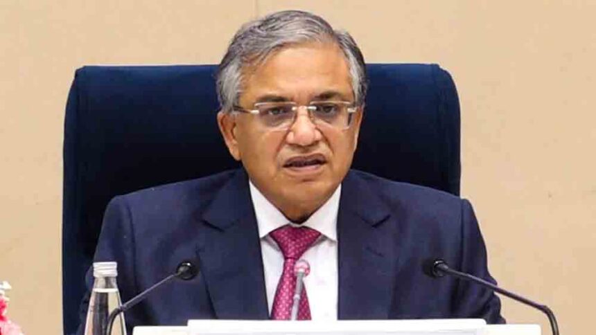 The Chief Election Commissioner said that the names of eligible voters will not be deleted.