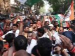 BJP-TMC workers clash outside EC office in Kolkata