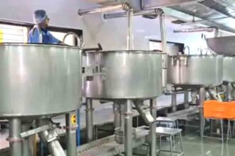 Sai Baba Trust in Shirdi is saving 200 kg of gas daily: Solar system is cooking food for 40,000 devotees daily.