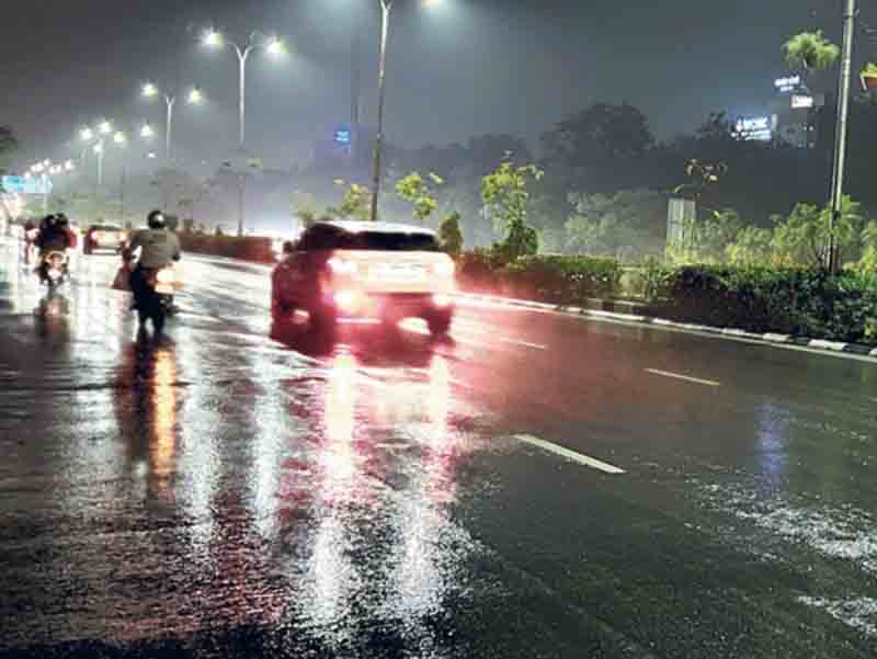 Hailstorms hit Rajasthan for the second consecutive day; rains inundate roads in Haryana