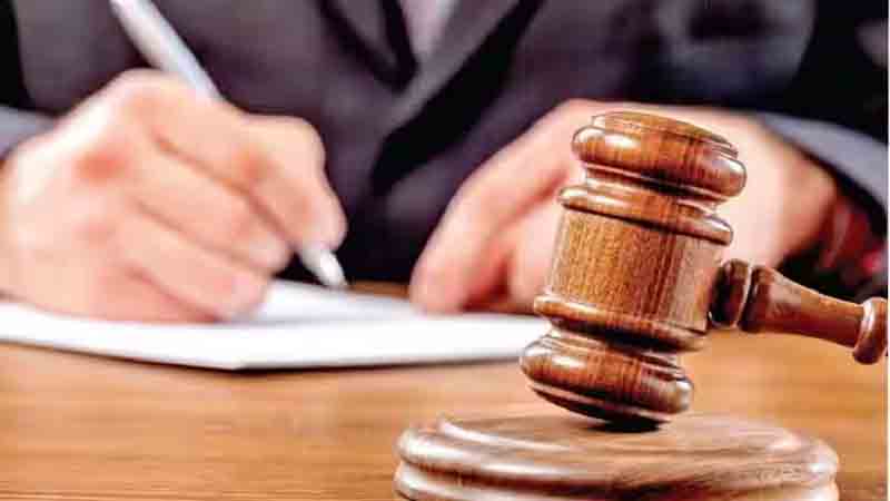 SC said – Policemen uploading photos and videos of the accused is worrying