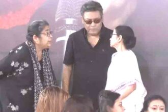 Third day of CM Mamata's protest: Said- one country against BJP