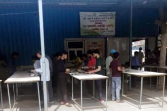 Disruption in LPG supply has deepened the crisis faced by 20 organisations providing cheap thali.