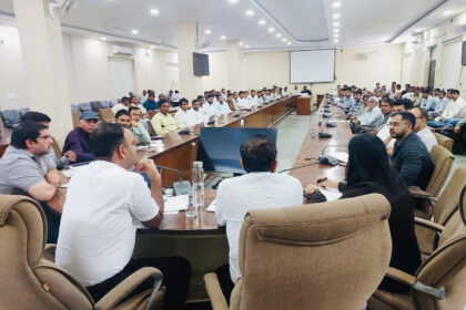 The MCF logo will not be displayed on garbage collection vehicles; it will simply be written "MCF Registered".