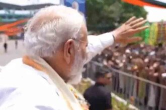 The Congress prince is confined to a small circle; he will not see development, says the PM.