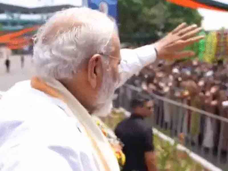 The Congress prince is confined to a small circle; he will not see development, says the PM.