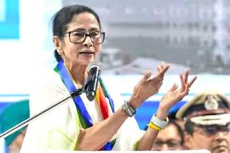 Bengal SIR- Mamata Banerjee sits on dharna in Kolkata