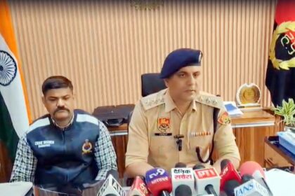 Two extortionists arrested after police encounter