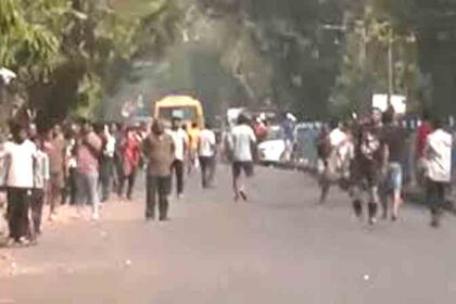 Kolkata: BJP-TMC workers clash before Modi's rally