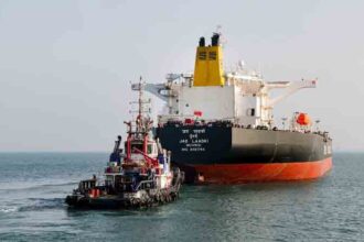 Ship carrying LPG from America and crude from Russia arrives in India