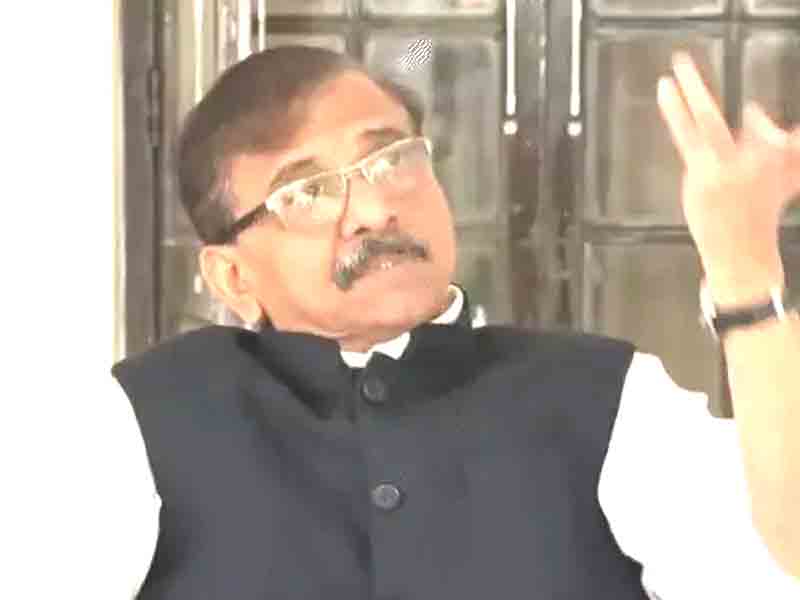 Raut said – Modi ji, now pick up your bag and go away.