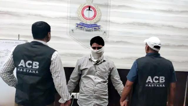 Electricity Corporation's CA arrested for taking bribe of Rs 50,000