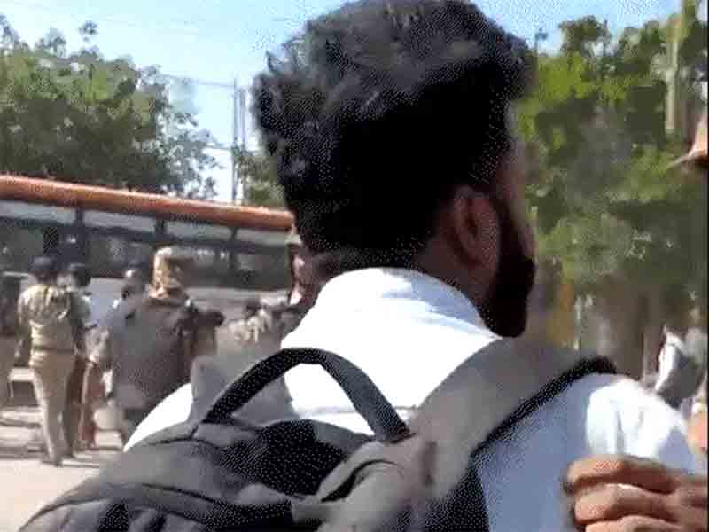 Noida police assaulted Bhaskar reporter who was covering the workers' protest.