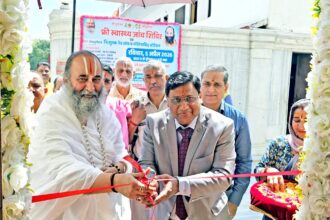 723 people availed free health services at Shri Siddhadata Ashram