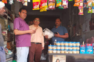 On the instructions of DC Ayush Sinha, the “Say No to Single-Use Plastic” campaign was launched in the district.