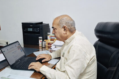 Digital initiative in Census: MLA and former Cabinet Minister Moolchand Sharma participated in the self-enumeration process