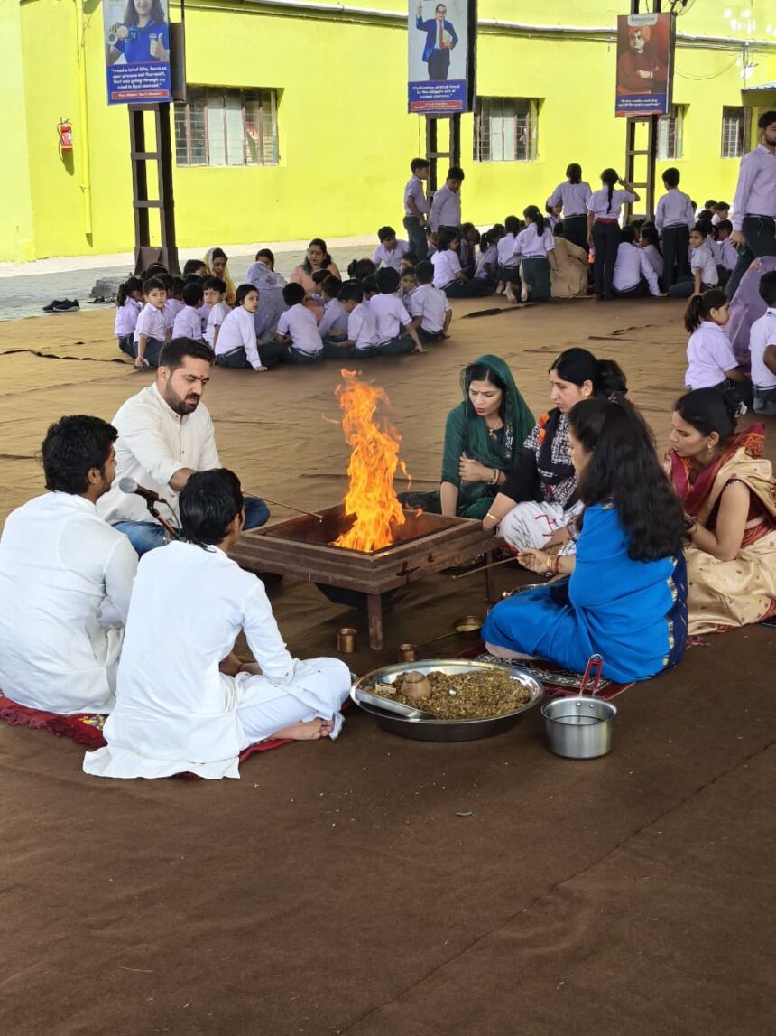 Vidyasagar International School, Gharauda Branch celebrated its 16th inauguration with a havan yagya.