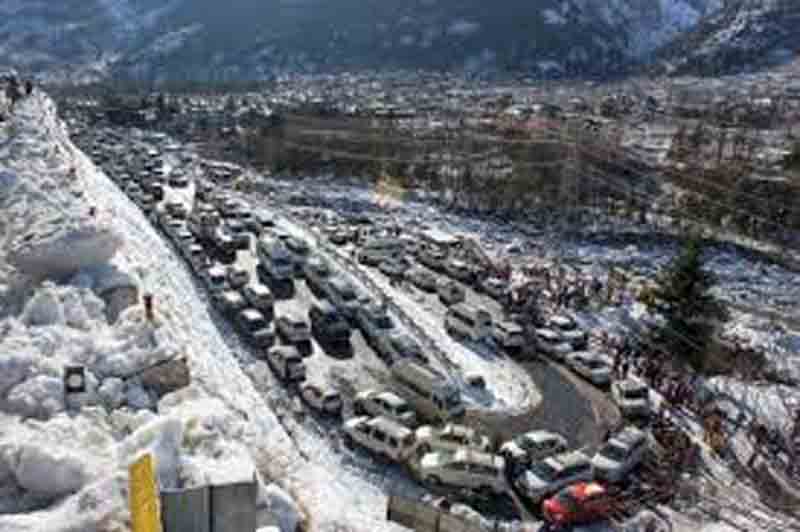 Avalanche fears in Himachal and Jammu and Kashmir; Rain in MP, Rajasthan and Haryana