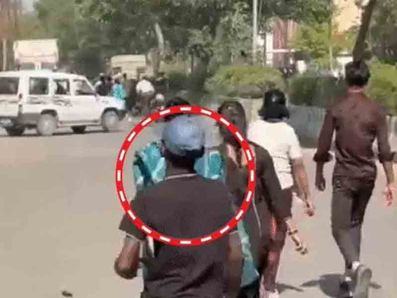 Chaos in Noida for the second day, clashes with police, stone pelting: 15 companies of force