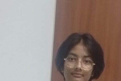 Faridabad student Riya Sharma won the first place in the drawing competition at the grand finale of the TV reality show held in Chandigarh.