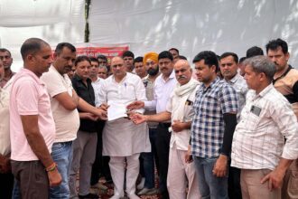 Government should give government job and compensation of Rs 1 crore to the martyred fire brigade personnel: Baljeet Kaushik